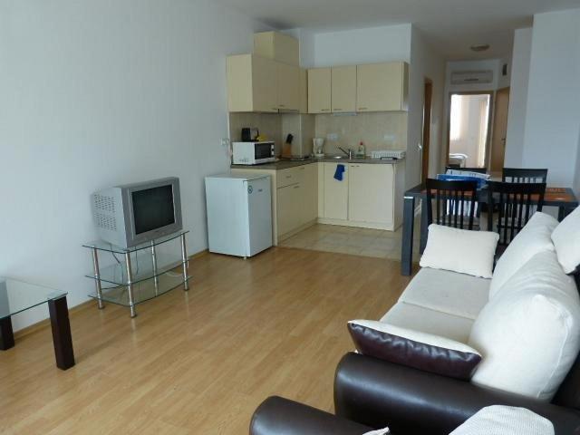 סאני ביץ' Julia Family Apartments מראה חיצוני תמונה