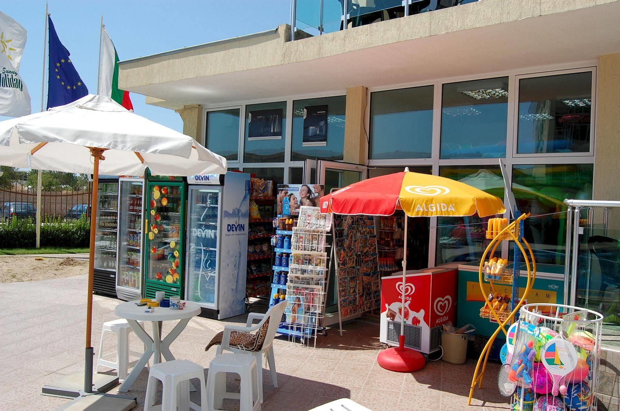 סאני ביץ' Julia Family Apartments מראה חיצוני תמונה