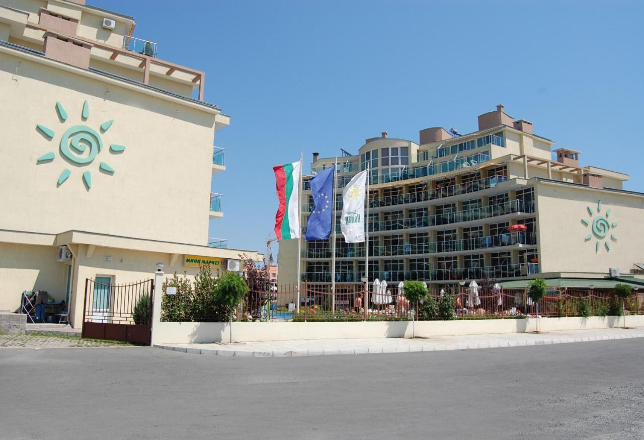 סאני ביץ' Julia Family Apartments מראה חיצוני תמונה