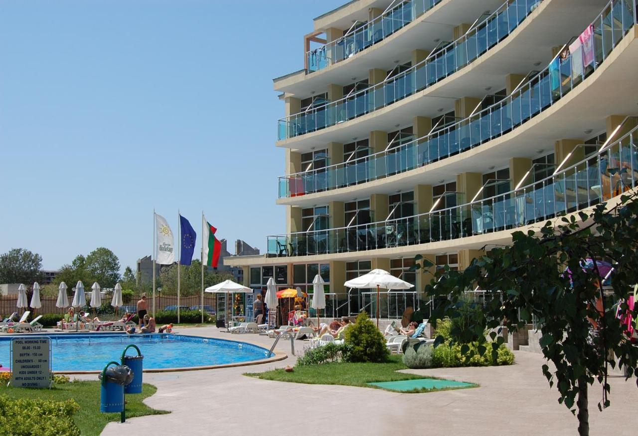 סאני ביץ' Julia Family Apartments מראה חיצוני תמונה